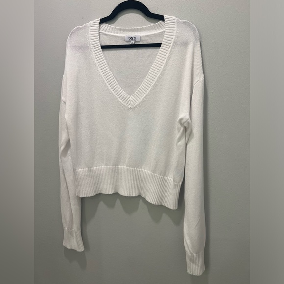 525 America V-Neck White Sweater - Picture 3 of 11